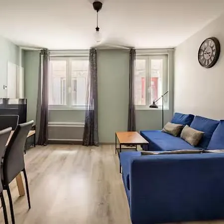 Maison Renove Au Coeur De Blaye